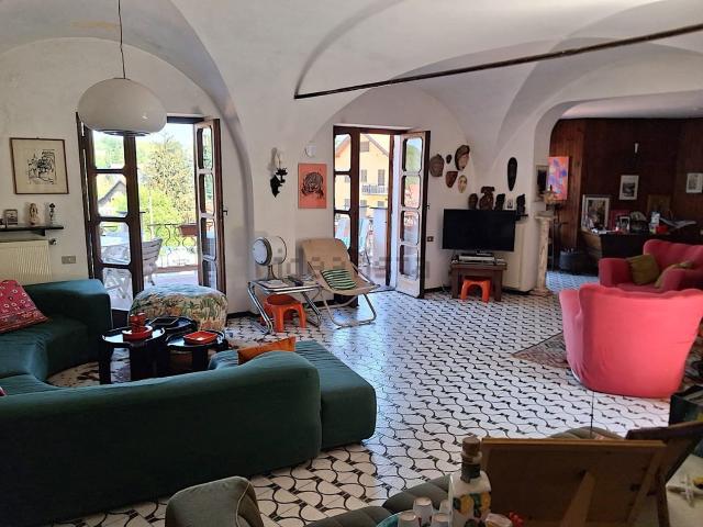 Villetta indipendente in vendita di 400 m² in Viale della Rimembranza