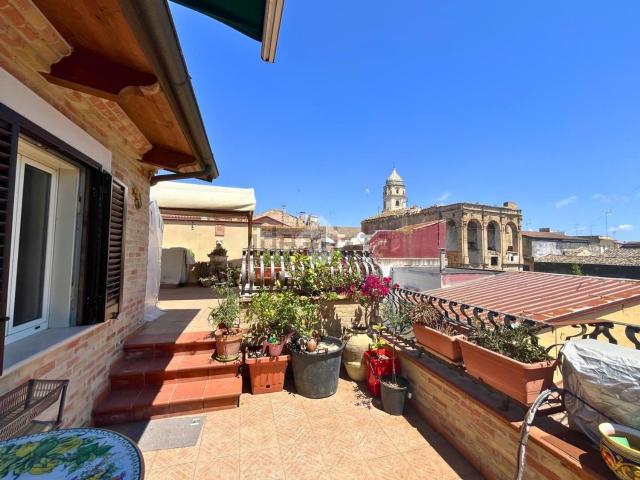 Villetta indipendente in vendita di 400 m² in Vico Gloria, 25