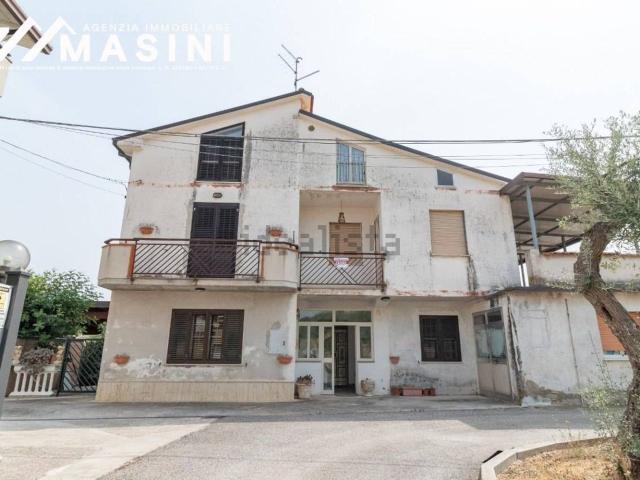 Villetta indipendente in vendita di 400 m² in Contrada Costa di Chieti, 95