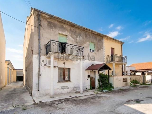 Villetta indipendente in vendita di 400 m² in Contrada Piane San Pantaleone, 149