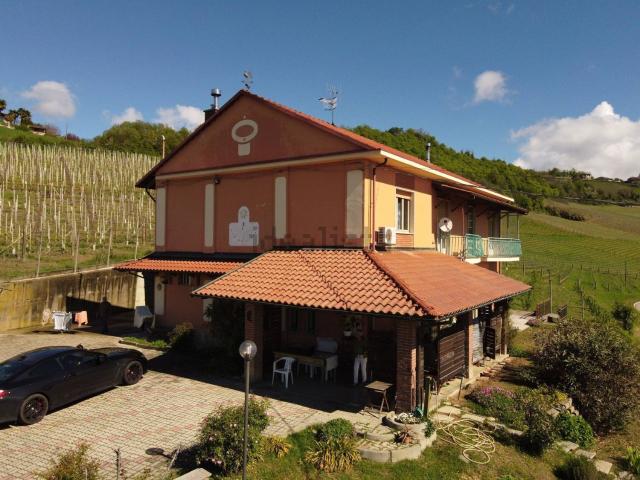 Villetta indipendente in vendita di 400 m² in Frazione Castelrotto