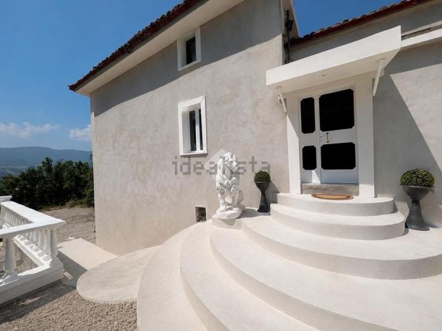 Villetta indipendente in vendita di 400 m² in Località Signano, 44