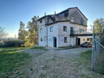 Villetta indipendente in vendita di 400 m² in Località Speranzo, 9