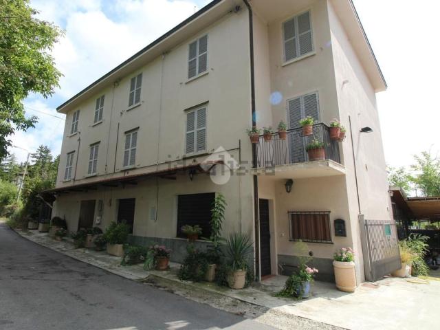 Villetta indipendente in vendita di 400 m² in Strada Case Gonizzi, 7