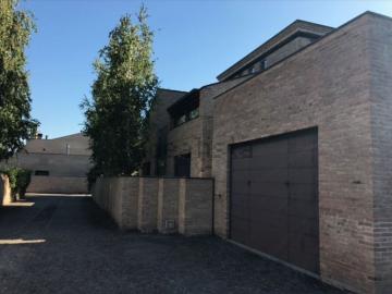 Villetta indipendente in vendita di 400 m² in Strada Borgazzo
