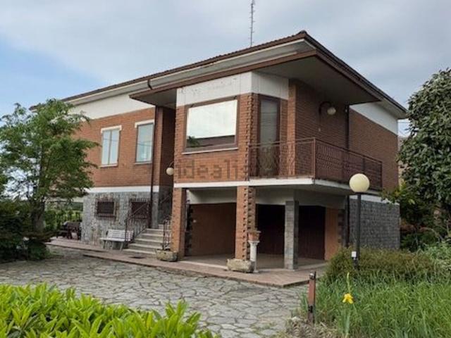 Villetta indipendente in vendita di 400 m² in Strada G. Matteotti