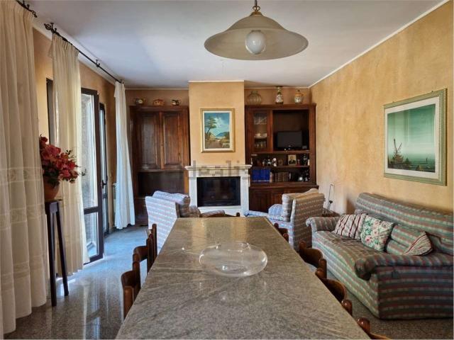 Villetta indipendente in vendita di 400 m² in Strada Eugubina