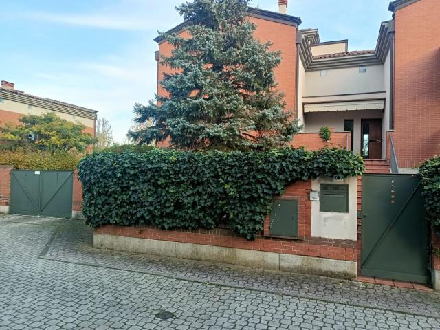Villetta indipendente in vendita di 400 m² in Strada PONTASSO