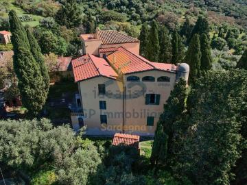 Villetta indipendente in vendita di 402 m² in Via Monte Altari