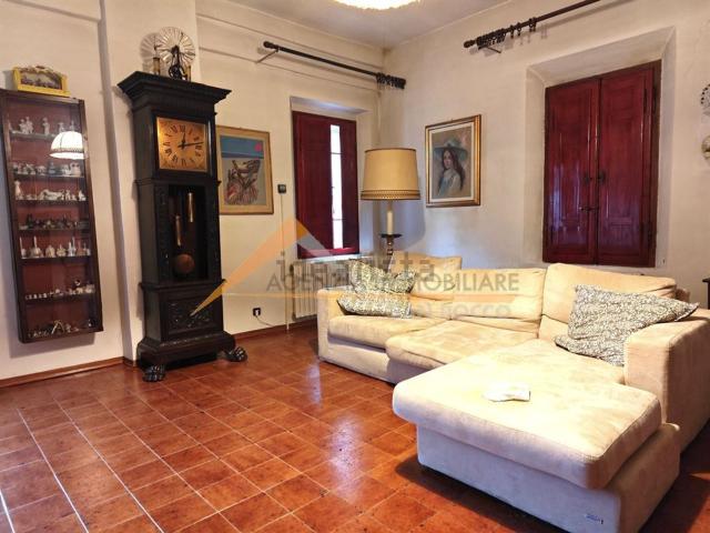 Villetta indipendente in vendita di 403 m²