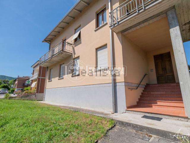 Villetta indipendente in vendita di 405 m² in Via Caduti della Bettola