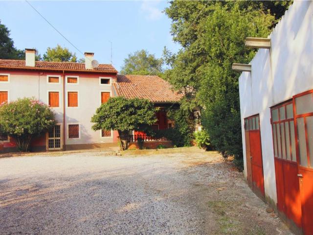 Villetta indipendente in vendita di 405 m² in Via Capo di Sopra, 25