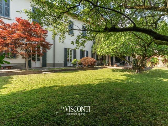 Villetta indipendente in vendita di 406 m² in Piazza Giuseppe Garibaldi
