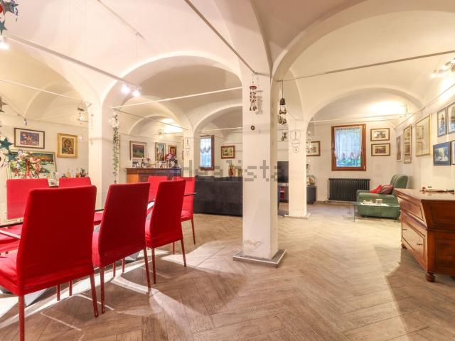 Villetta indipendente in vendita di 407 m² in Via Persiceto, 13