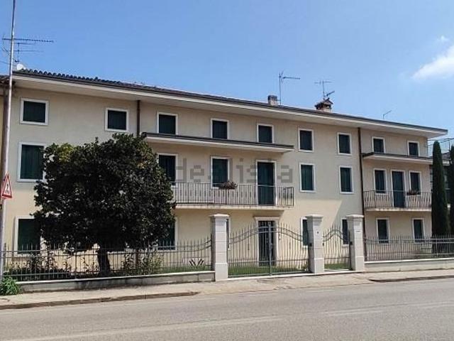 Villetta indipendente in vendita di 407 m² in Via Trento, 14