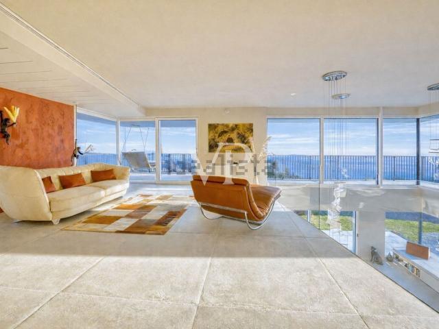 Villetta indipendente in vendita di 409 m²