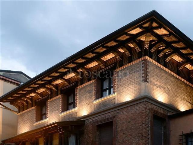 Villetta indipendente in vendita di 410 m² in Via Corrado