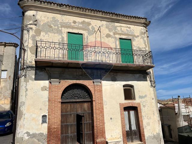 Villetta indipendente in vendita di 410 m² in Via Forno