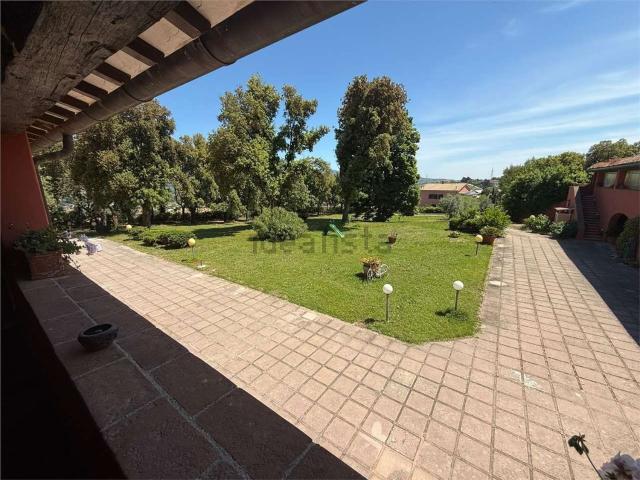 Villetta indipendente in vendita di 410 m² in Via Monte Gallo