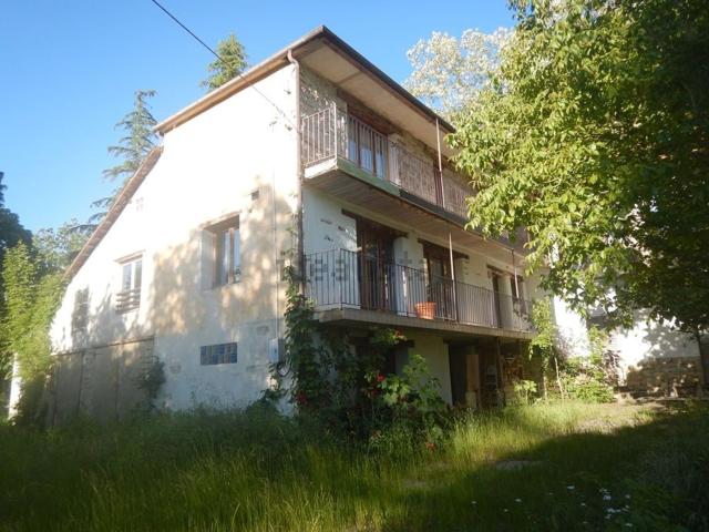 Villetta indipendente in vendita di 410 m² in Località Marro, 8