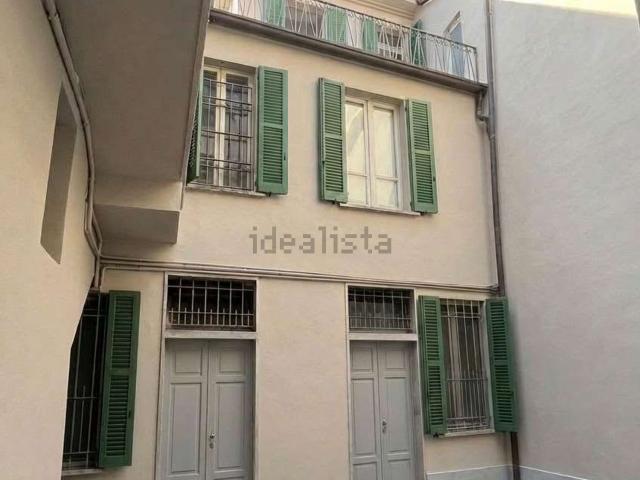 Villetta indipendente in vendita di 410 m² in Piazza del Borgo
