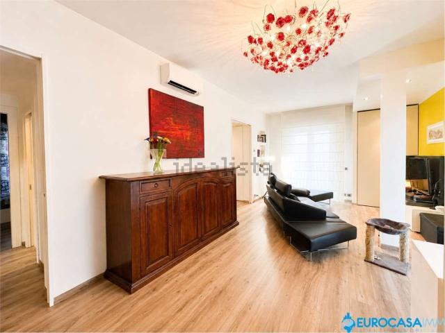 Villetta indipendente in vendita di 413 m² in Via Guido Guinizelli