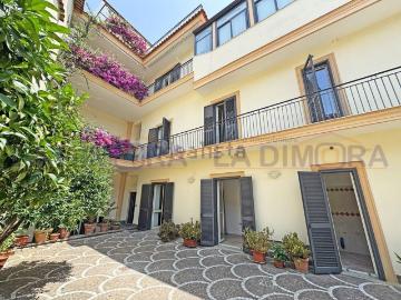 Villetta indipendente in vendita di 413 m² in Strada San M. della Neve