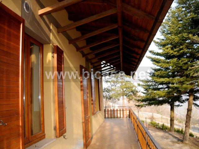 Villetta indipendente in vendita di 414 m² in Via San Leo