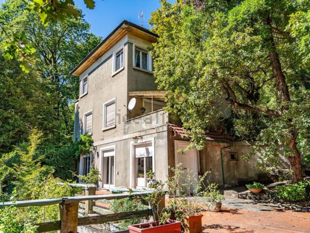 Villetta indipendente in vendita di 415 m² in Via Osservatorio, 23