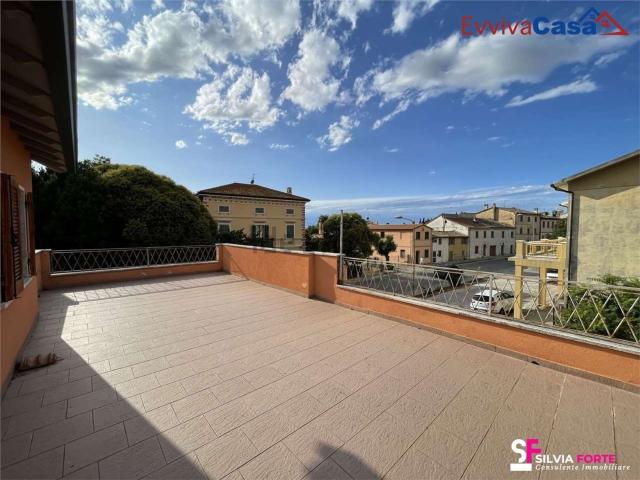 Villetta indipendente in vendita di 415 m² in Via Roma, 73
