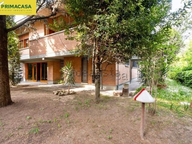 Villetta indipendente in vendita di 416 m² in Via Giovanni XXIIIº