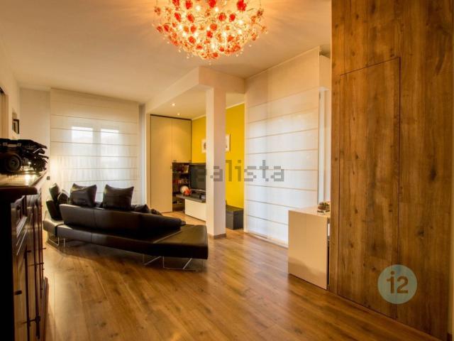 Villetta indipendente in vendita di 416 m² in Via Pietro Alvarado