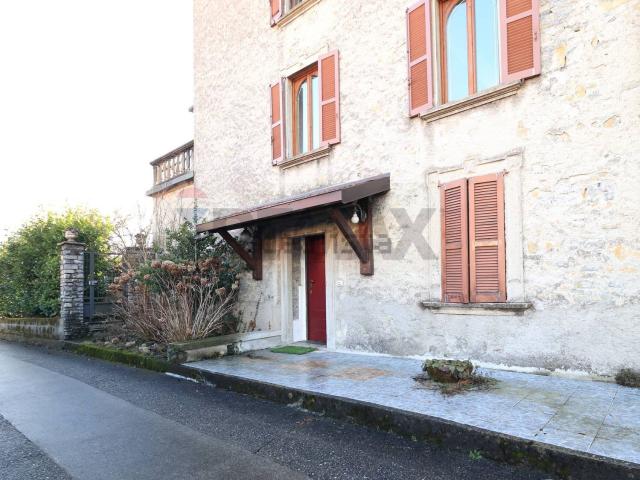 Villetta indipendente in vendita di 417 m² in Via Trieste, 17