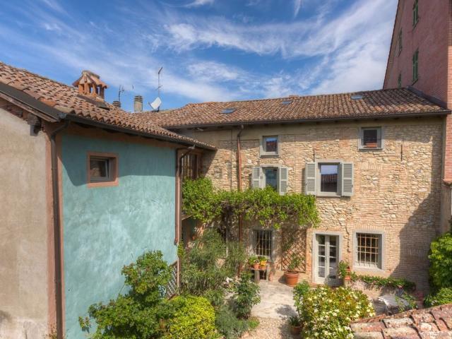 Villetta indipendente in vendita di 418 m² in Via 5 Martiri