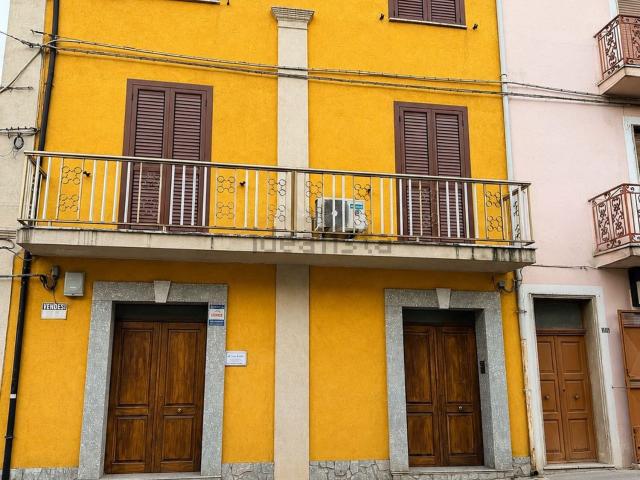 Villetta indipendente in vendita di 418 m² in Via Nazionale
