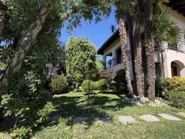 Villetta indipendente in vendita di 420 m²