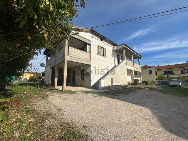 Villetta indipendente in vendita di 420 m² in Via Antonio Gramsci, 3