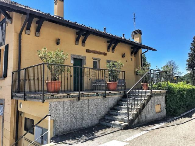 Villetta indipendente in vendita di 420 m² in Via Angelo Bonomi