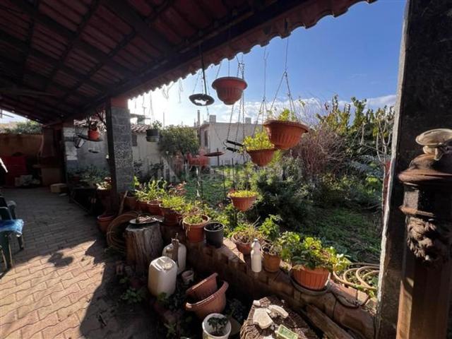 Villetta indipendente in vendita di 420 m² in Via Arangea