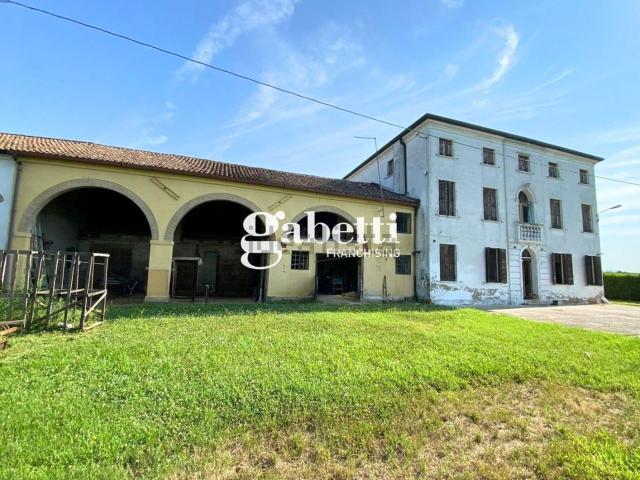 Villetta indipendente in vendita di 420 m² in Via Argine Sinistro, 59