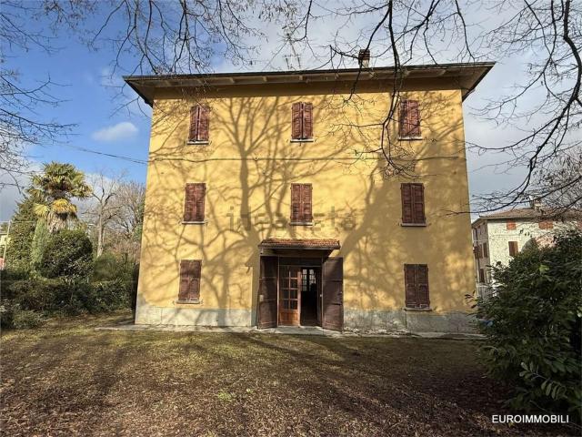 Villetta indipendente in vendita di 420 m² in Via Gabriele D&apos Annunzio