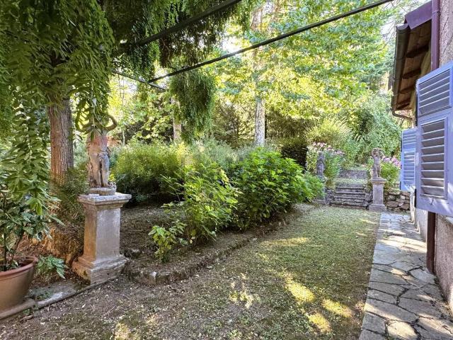 Villetta indipendente in vendita di 420 m² in Via Garibaldi, 29