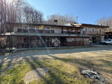 Villetta indipendente in vendita di 420 m² in Via Dosso