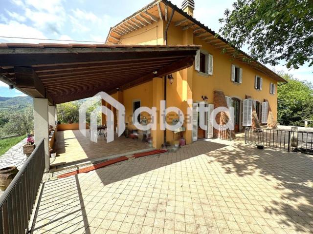 Villetta indipendente in vendita di 420 m² in Via Diga