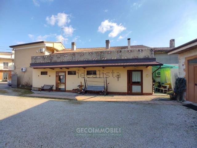 Villetta indipendente in vendita di 420 m² in Via Fantin, 158