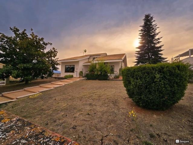 Villetta indipendente in vendita di 420 m² in Via San Martino, 98