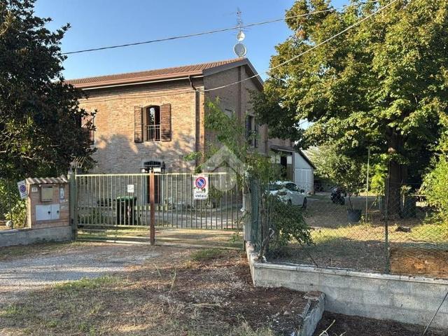 Villetta indipendente in vendita di 420 m² in Via Sant&apos Antonio, 11