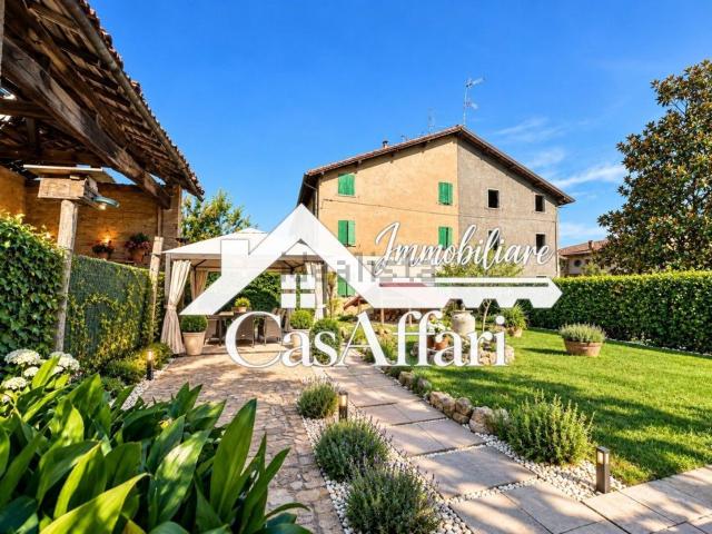 Villetta indipendente in vendita di 420 m² in Via Scuole Vecchie, 6
