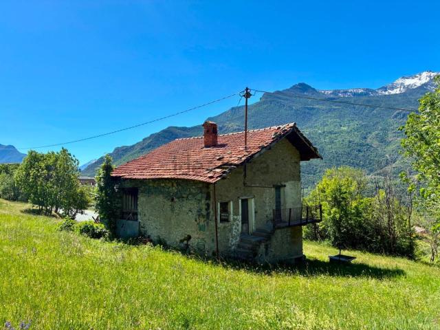 Villetta indipendente in vendita di 420 m² in Frazione Neran
