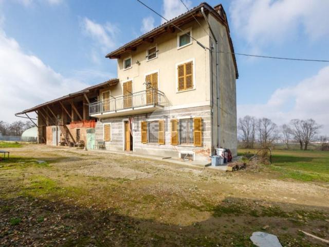 Villetta indipendente in vendita di 420 m² in Strada Fontaneto, 174